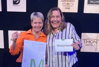 Coor modtager prisen for Årets storkøkken under Matprisen.